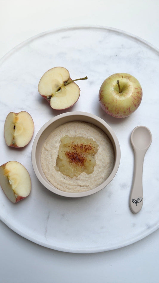 Fløyelsmyk havregrøt med eplemos 🍎 (4 mnd+)