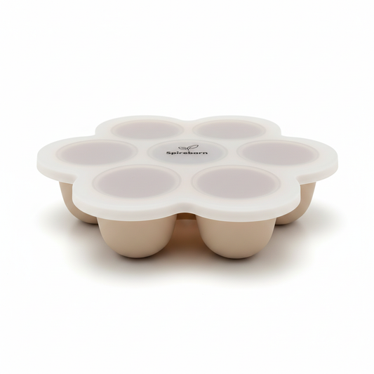 Silikon fryseform 7 rom for babymat med lokk - Nordic ivory